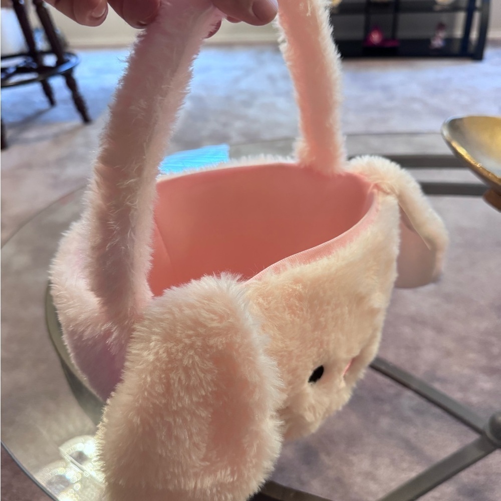 White Easter Bunny Basket. - Picture 6 of 11